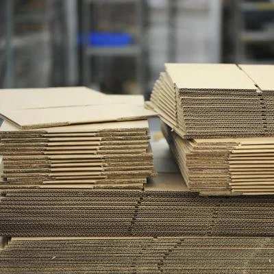 Caja embalaje C-5 cuero 28x20x20 cms-1